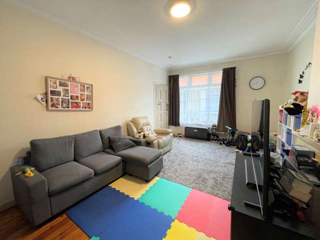 1/1 Hazel Avenue Mount Roskill_4