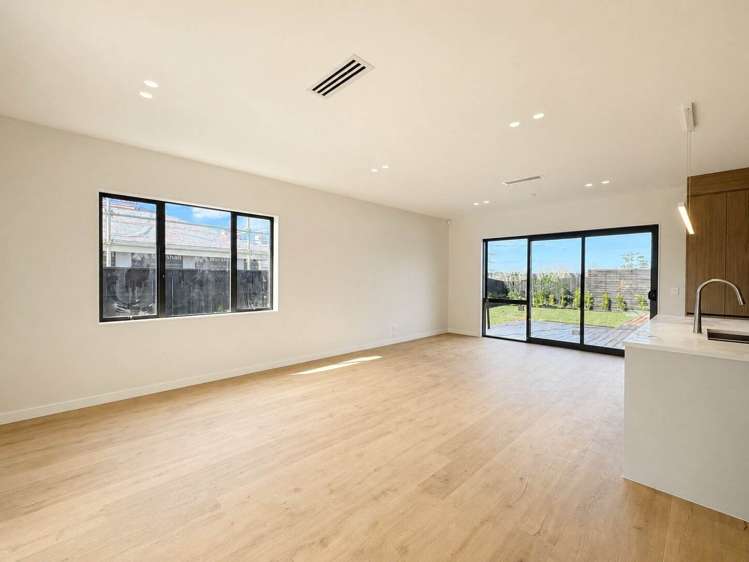 77 Parish Drive_1