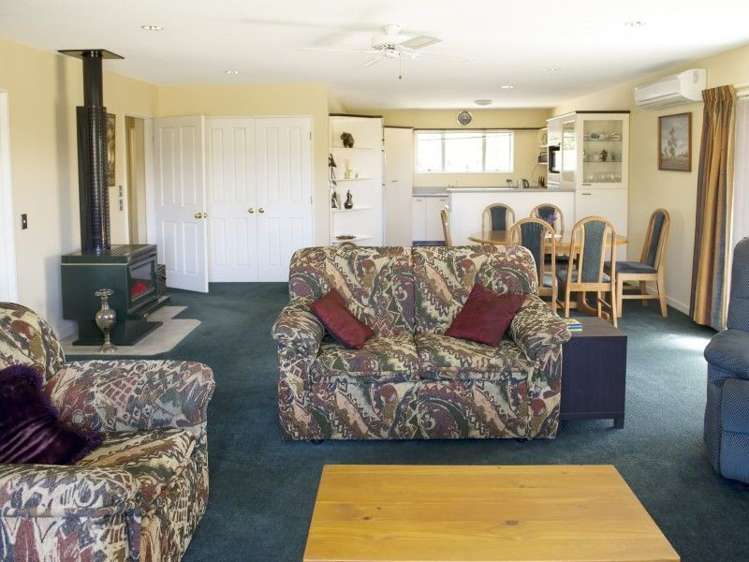 2 Mclellan Place Albert Town_5