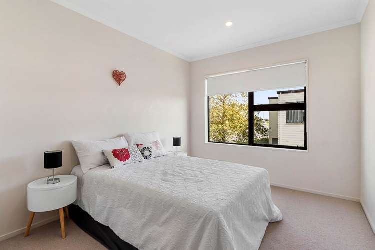 2 Riviera Drive Flat Bush_7