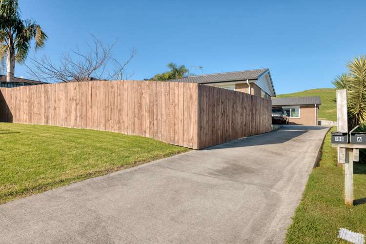 186 Ballintoy Park Drive Welcome Bay_19