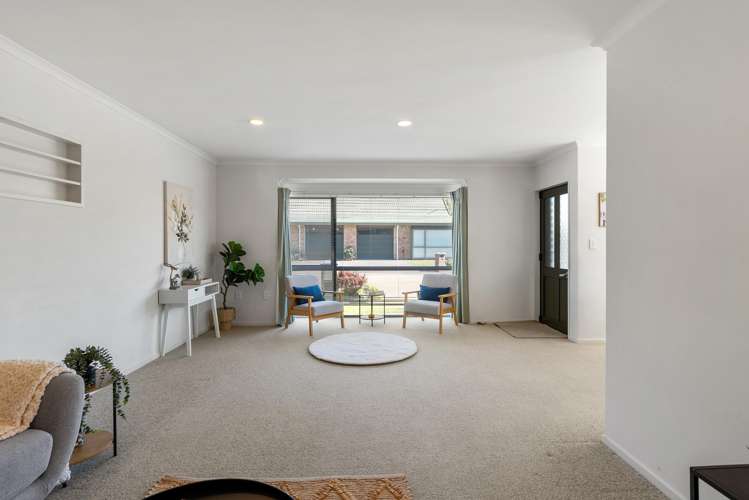 15/42 Main Road Tawa_7