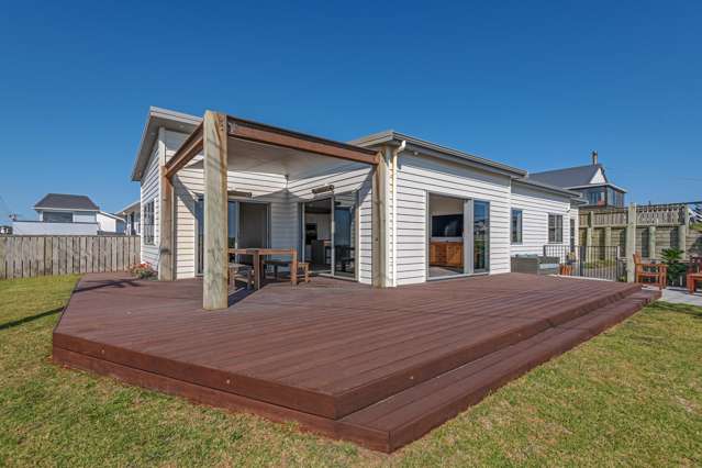 20 Ocean Beach Street Foxton Beach_1