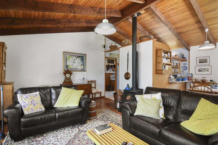 68 Bishop Road Parapara_5