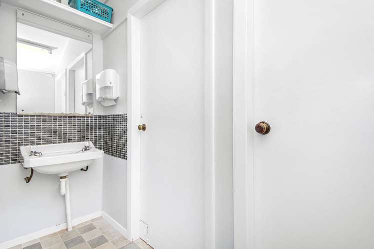 49 Fitzherbert Street Petone_10