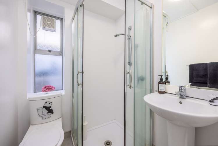 302/10 Flower Street Eden Terrace_8