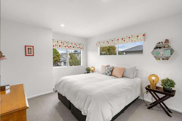 36 Applefield Court Northwood_17