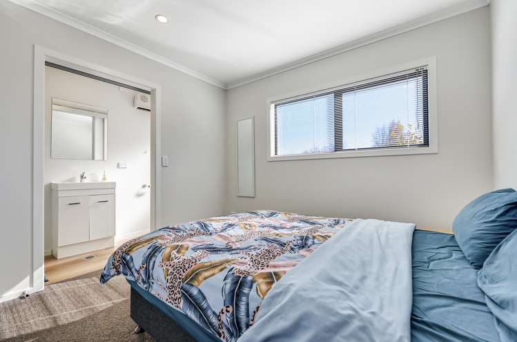 2/13 Palmerston Street Hamilton Central_11