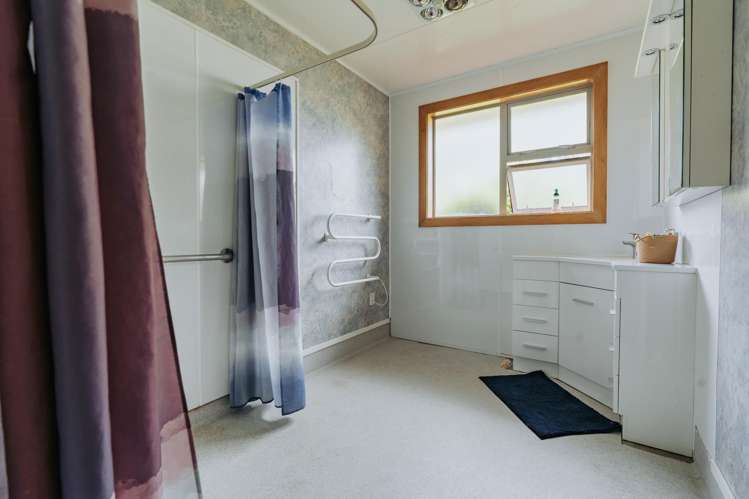 119 The Crescent Road Kaitangata_14