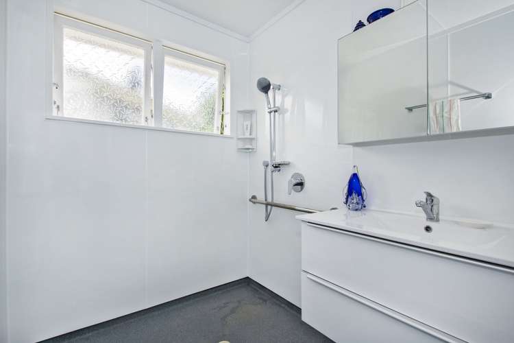 32 Memorial Drive Parahaki_7