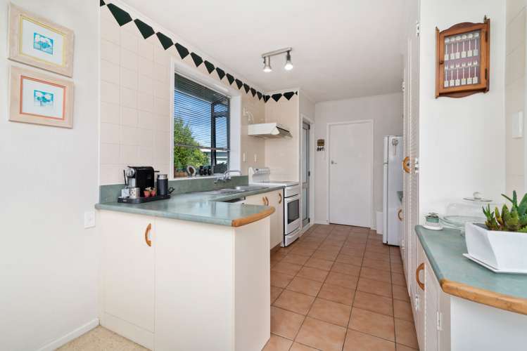 28 Fenruss Street Fairy Springs_5