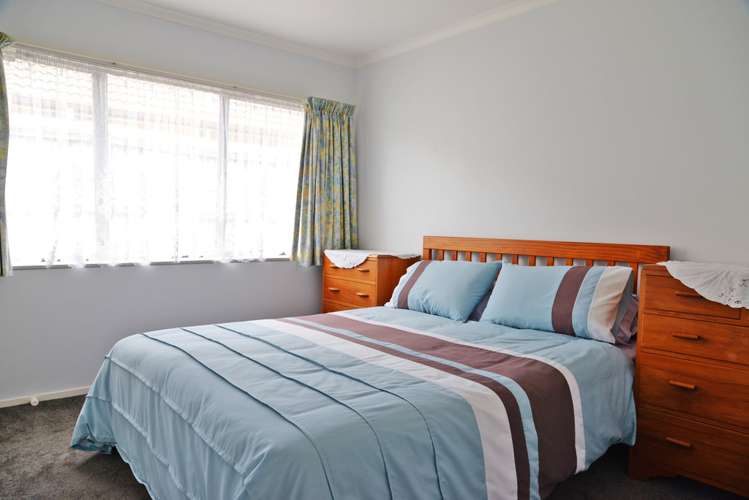 2 Flora Place Wattle Downs_6