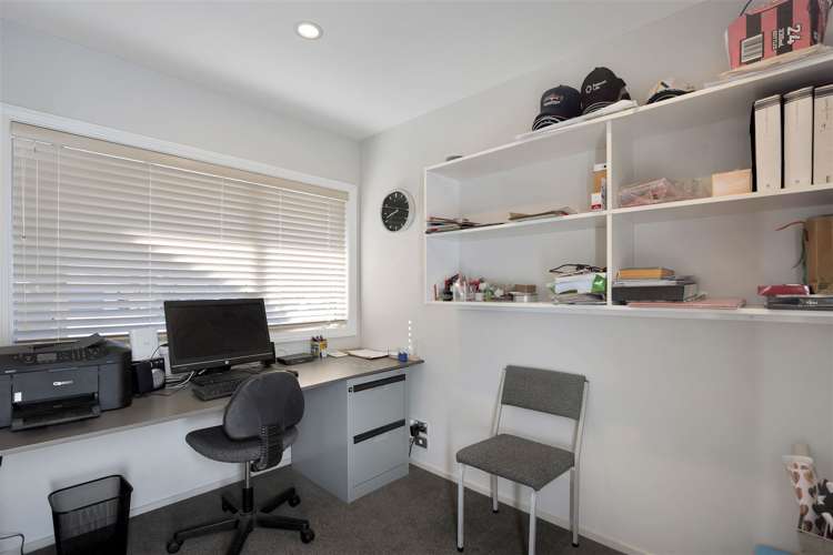 4 Country Place Allenton_22