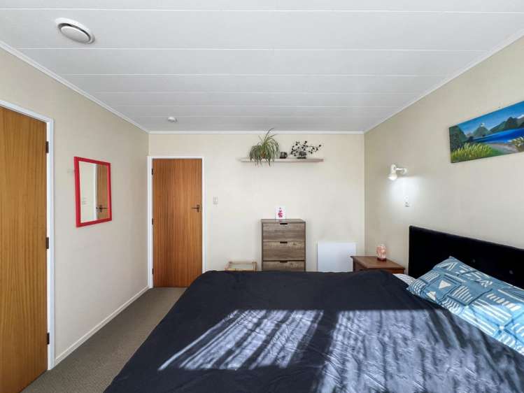 2/307 Yarrow Street 10549_6