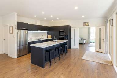 2 Applefield Court_3