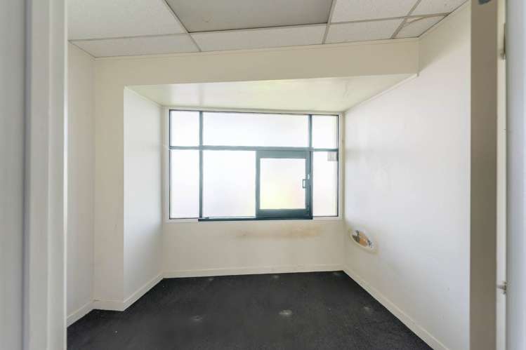 135 Great South Road Papakura_14