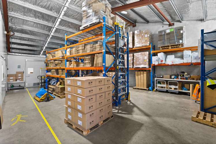 816 Karamu Road North Mayfair_8