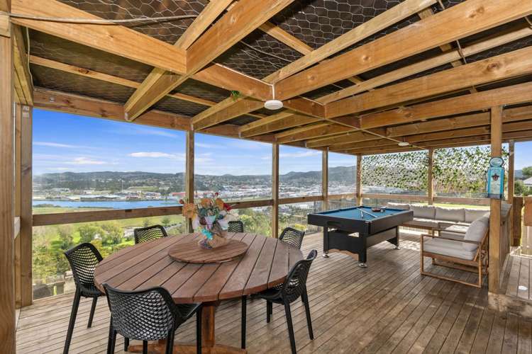 25 Memorial Drive Parahaki_10