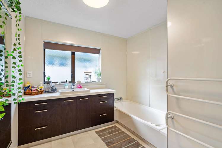 6 Cumberland Rise Taradale_16