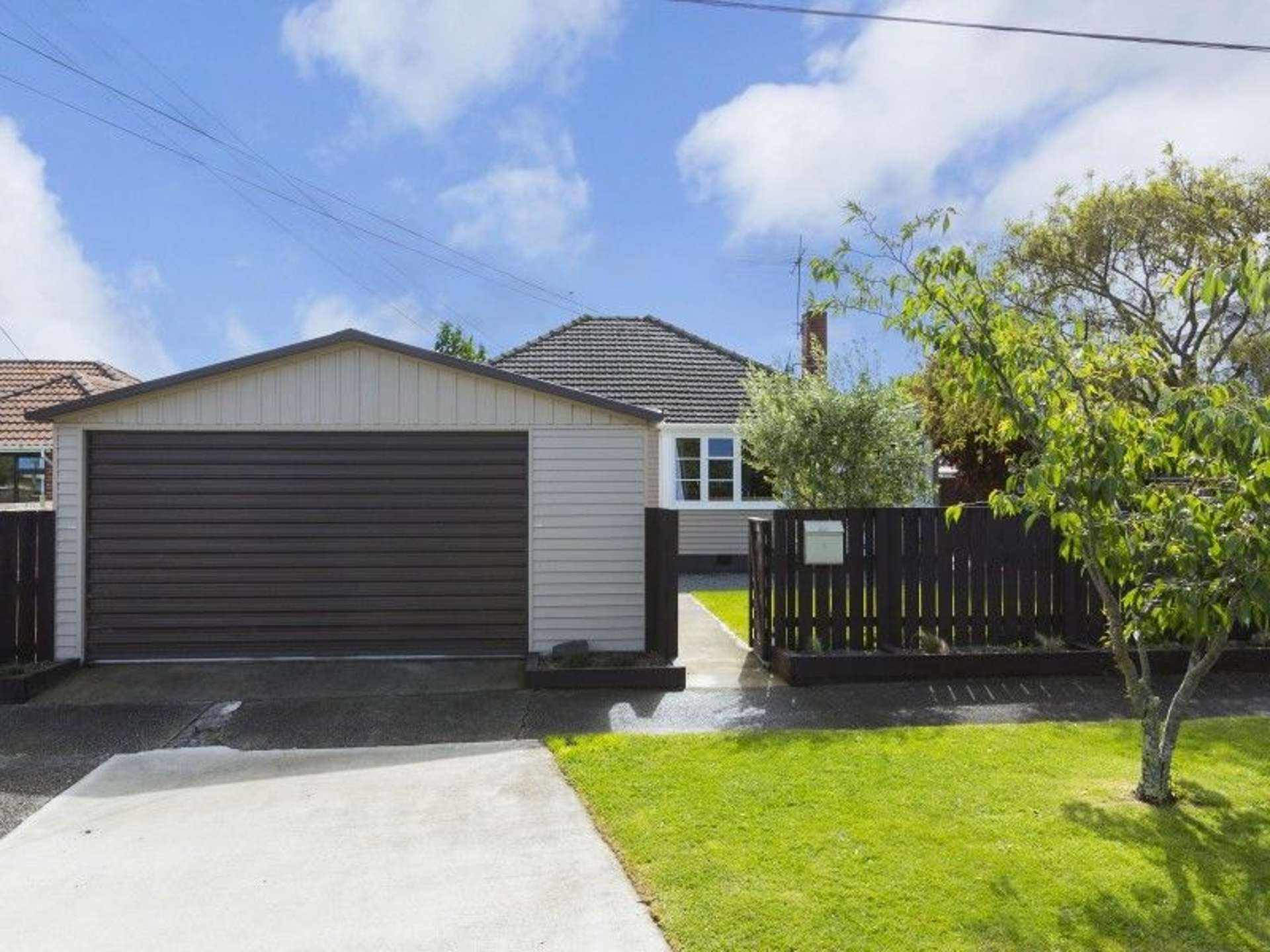 6 Coates Grove Silverstream_0