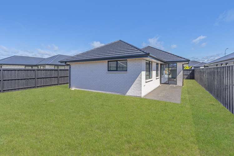 16 Henshaw Street Woodend_11