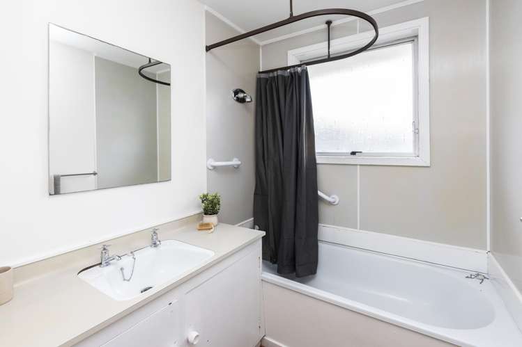 1/29 Blakehall Place Spreydon_13