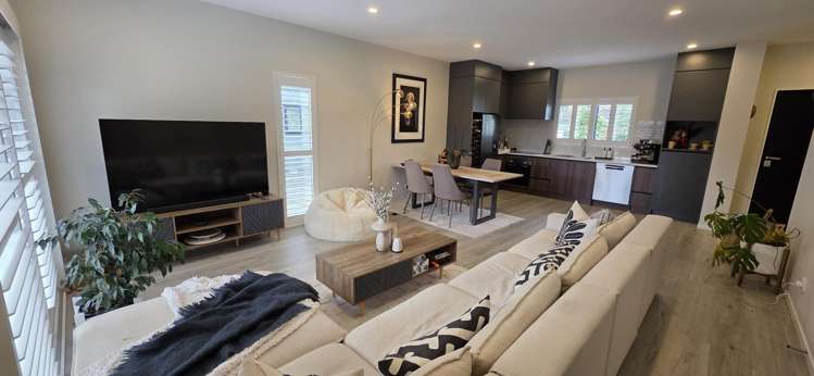 1/1 Holland Avenue Point England_5