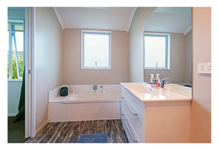 7 Pinnacle Place Wakatu_13