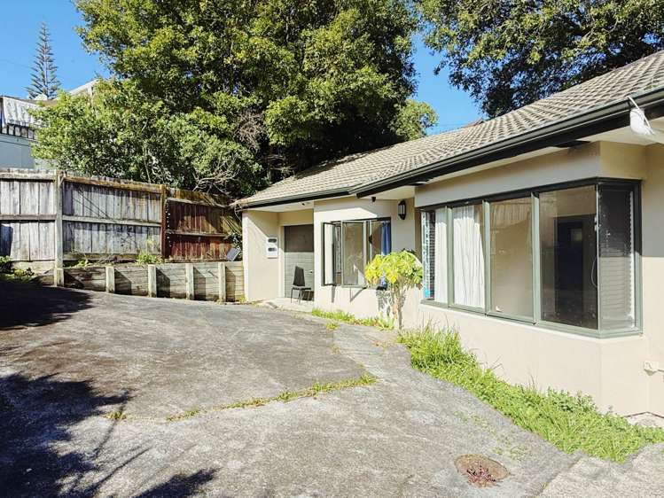 2/396 Glenfield Road_1