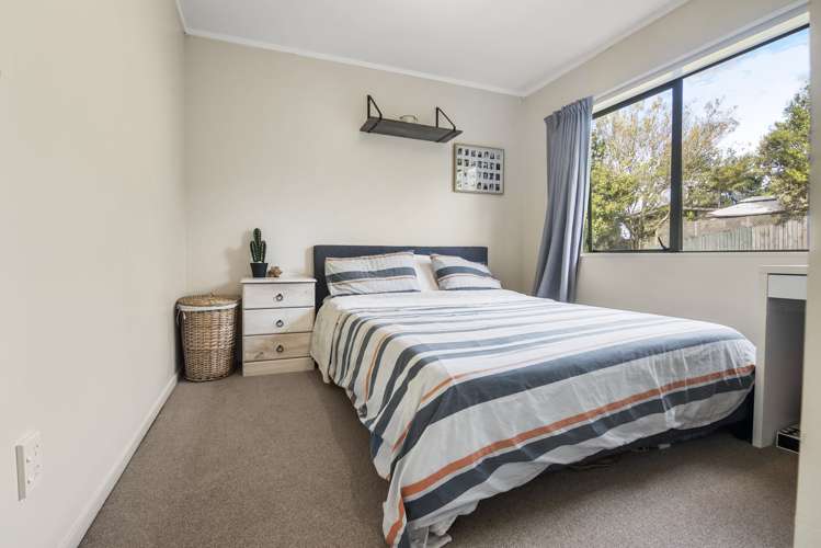 2/12 Patons Road Howick_16