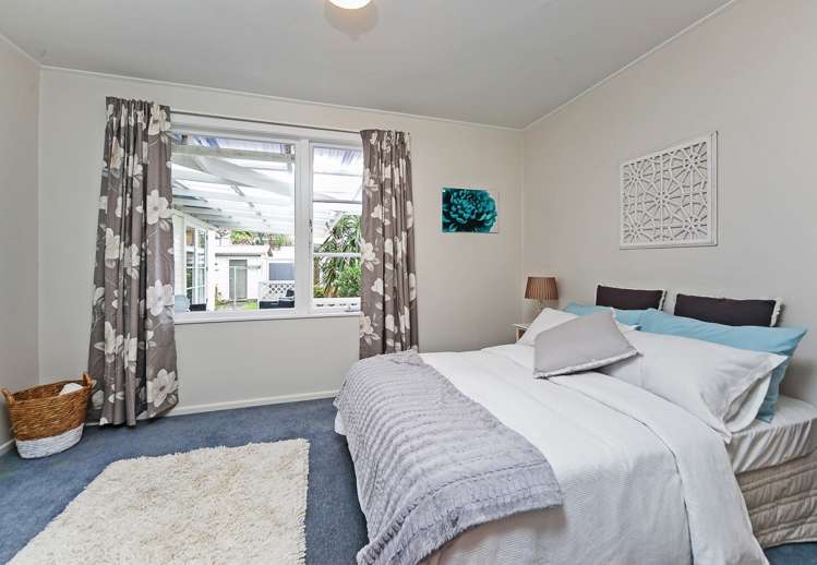 73 Cobham Crescent Kelston_10