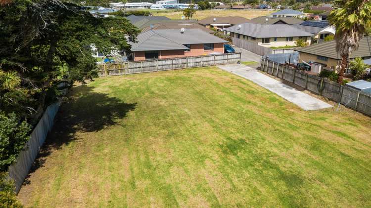 12 Aitkenhead Court, Parakai_4