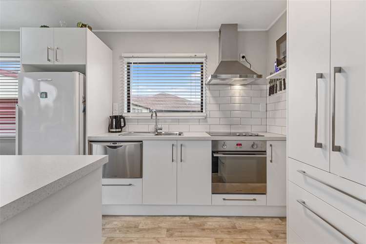 8a Novelle Grove Papamoa_4