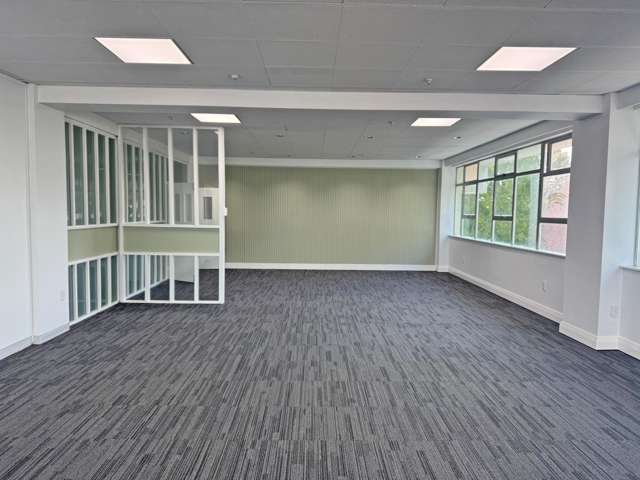 West/960 Victoria Street Hamilton Central_2