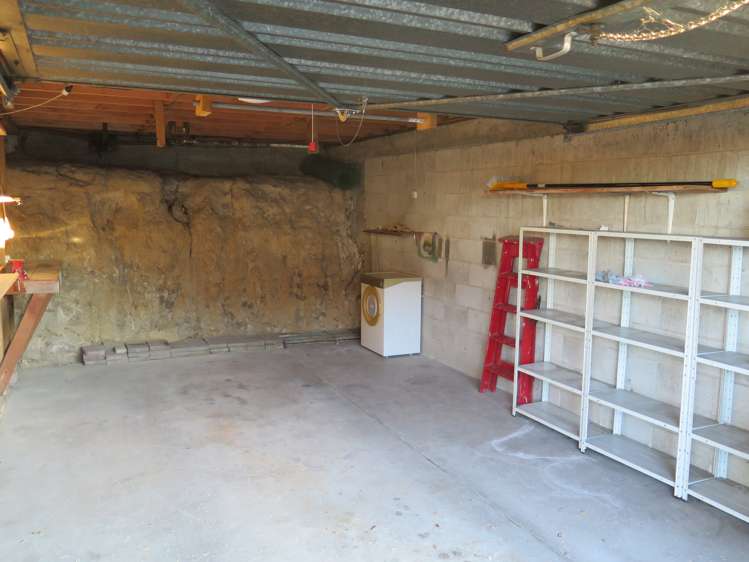 2/60 Selwyn Street Waimataitai_13