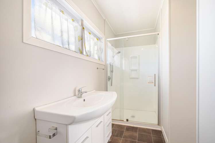 255 Te Atatu Road Te Atatu South_10