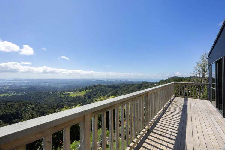 5 Brabant Road Waiatarua_4