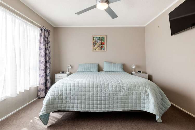 43 Lansdowne Crescent Glenview_18