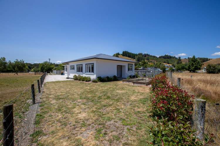 28 Eighty Eight Valley Road Wakefield_3