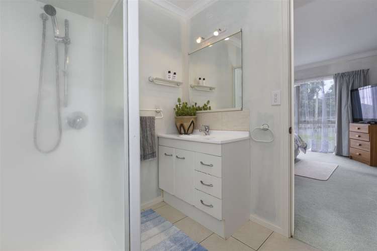 64 Village Park Drive Welcome Bay_10