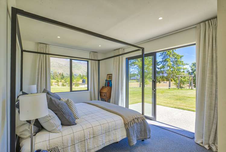 2 Little Orchard Way Wanaka_11