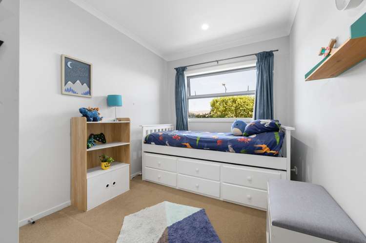 28 Probert Crescent Chartwell_12