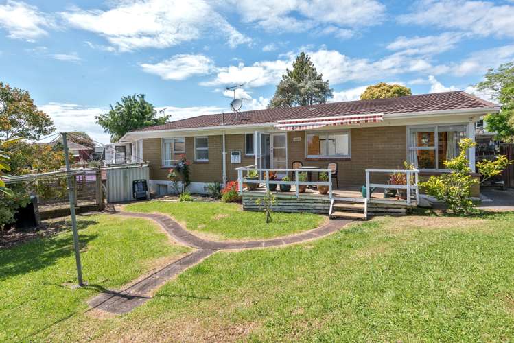 2/1 Willow Way Sunnyhills_14