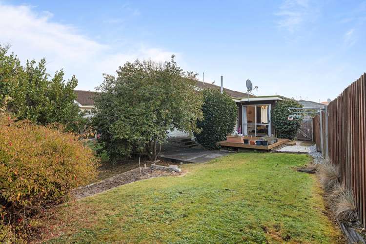 1/98A Lake Terrace Road Burwood_11
