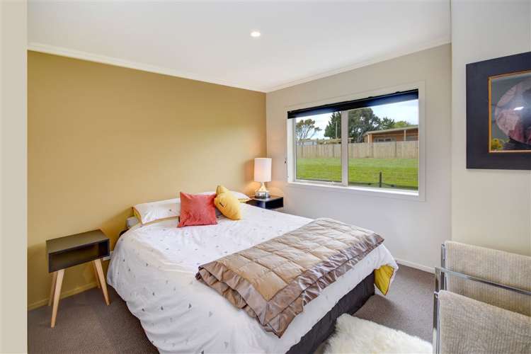 1247 Coast Road Karitane_14