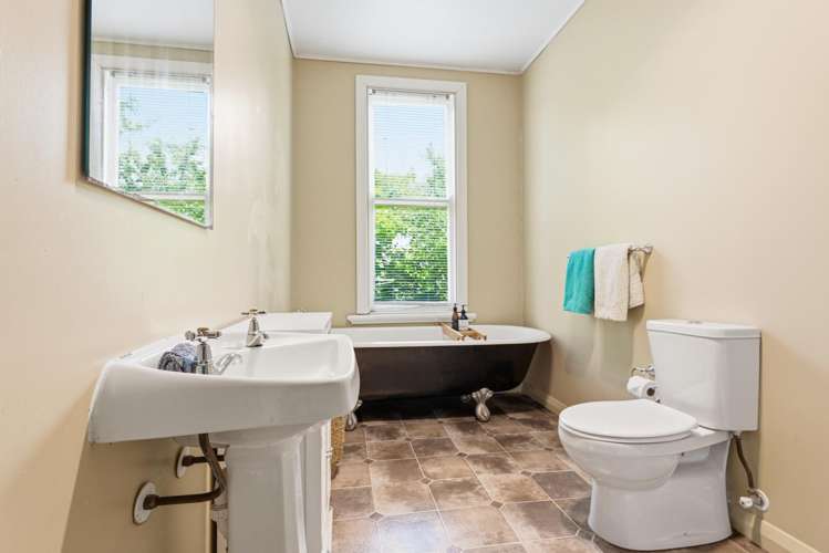 2 Cambridge Street Pahiatua_17