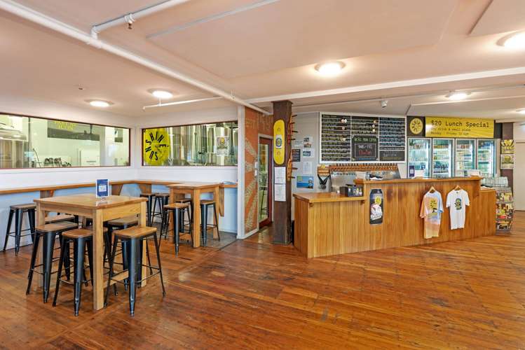 49 Awapuni Road Awapuni_1