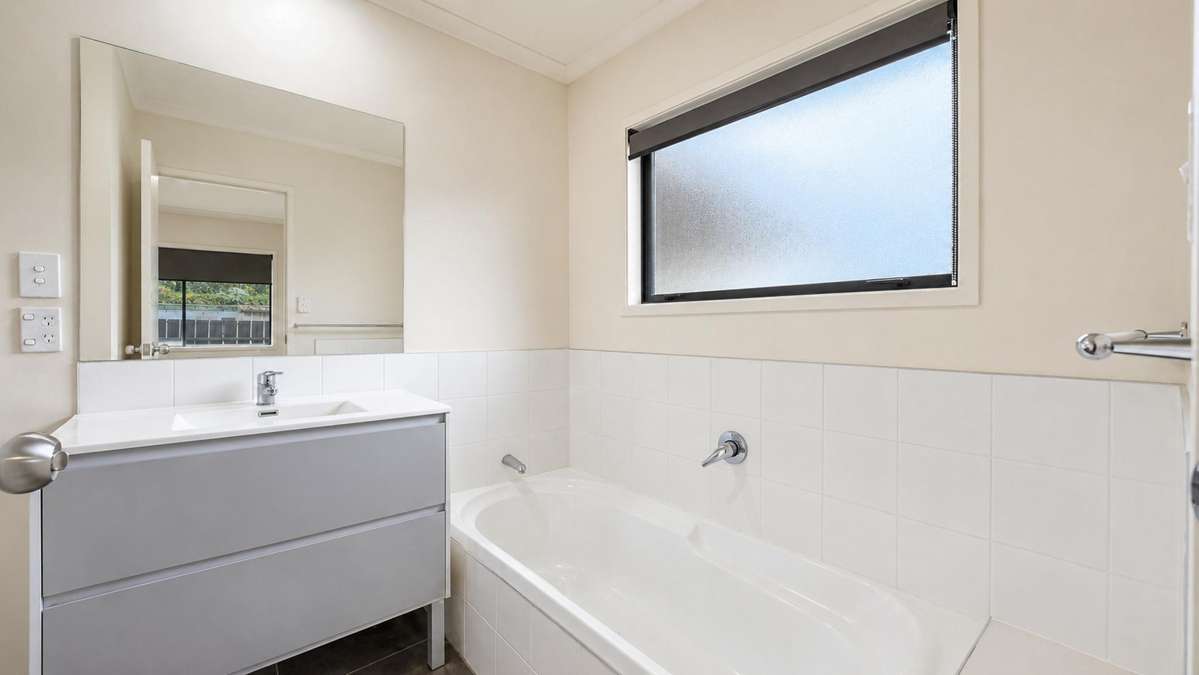 32A Freyberg Crescent_4