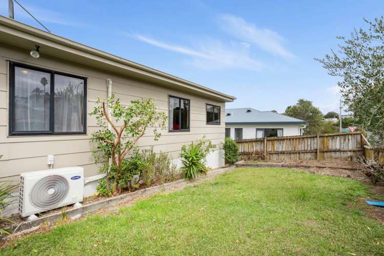 1 Loughanure Place Massey_14