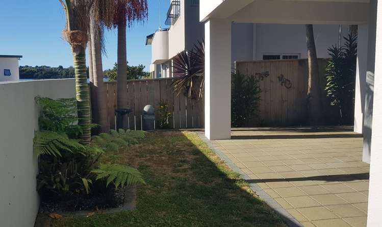 6 Azores Way Welcome Bay_3